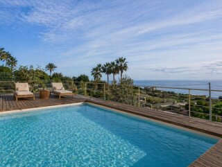 Stunning Villa with Sea Views, Swimming Pool and typical vaulted ceilings, in Torre Vado