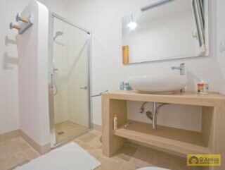 foto immobile Splendida Villa Vista Mare, con Piscina e volte tipiche, a Torre Vado n. 21