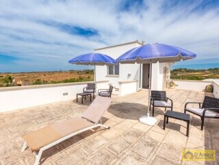 foto immobile Esclusiva Villa Vista Mare, con terrazza panoramica, a Pescoluse n. 21