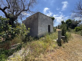 Terreno con progetto per Villa a Volte Tipiche con Piscina, a 5 minuti dal mare