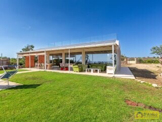 foto immobile Splendida Villa con incantevole Vista Mare e Piscina, a Santa Maria di Leuca n. 7
