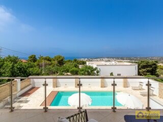 foto immobile Villa di Lusso con Piscina e Vista Mare a Santa Maria Di Leuca n. 11