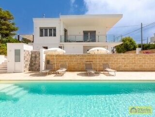 foto immobile Villa di Lusso con Piscina e Vista Mare a Santa Maria Di Leuca n. 3