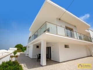 foto immobile Villa di Lusso con Piscina e Vista Mare a Santa Maria Di Leuca n. 35