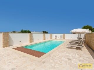 foto immobile Villa di Lusso con Piscina e Vista Mare a Santa Maria Di Leuca n. 5